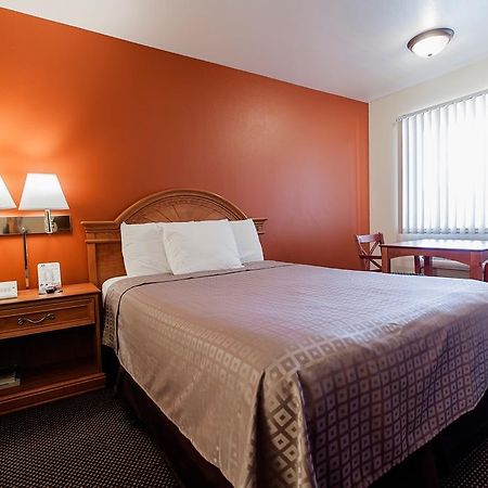 Americas Best Value Airport Inn - シータック エクステリア 写真