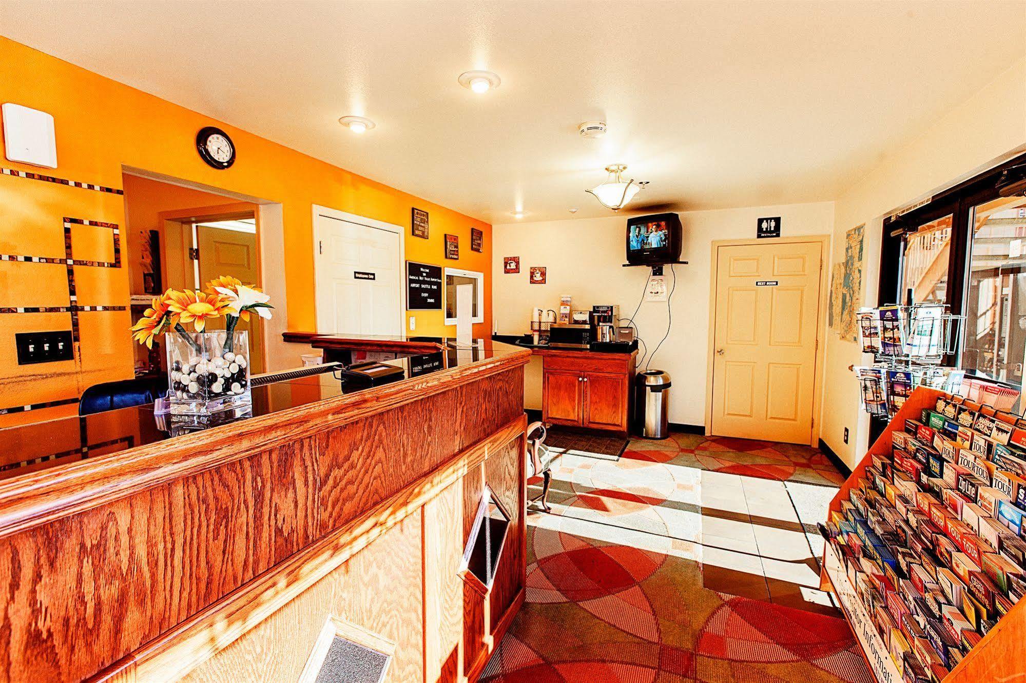 Americas Best Value Airport Inn - シータック エクステリア 写真